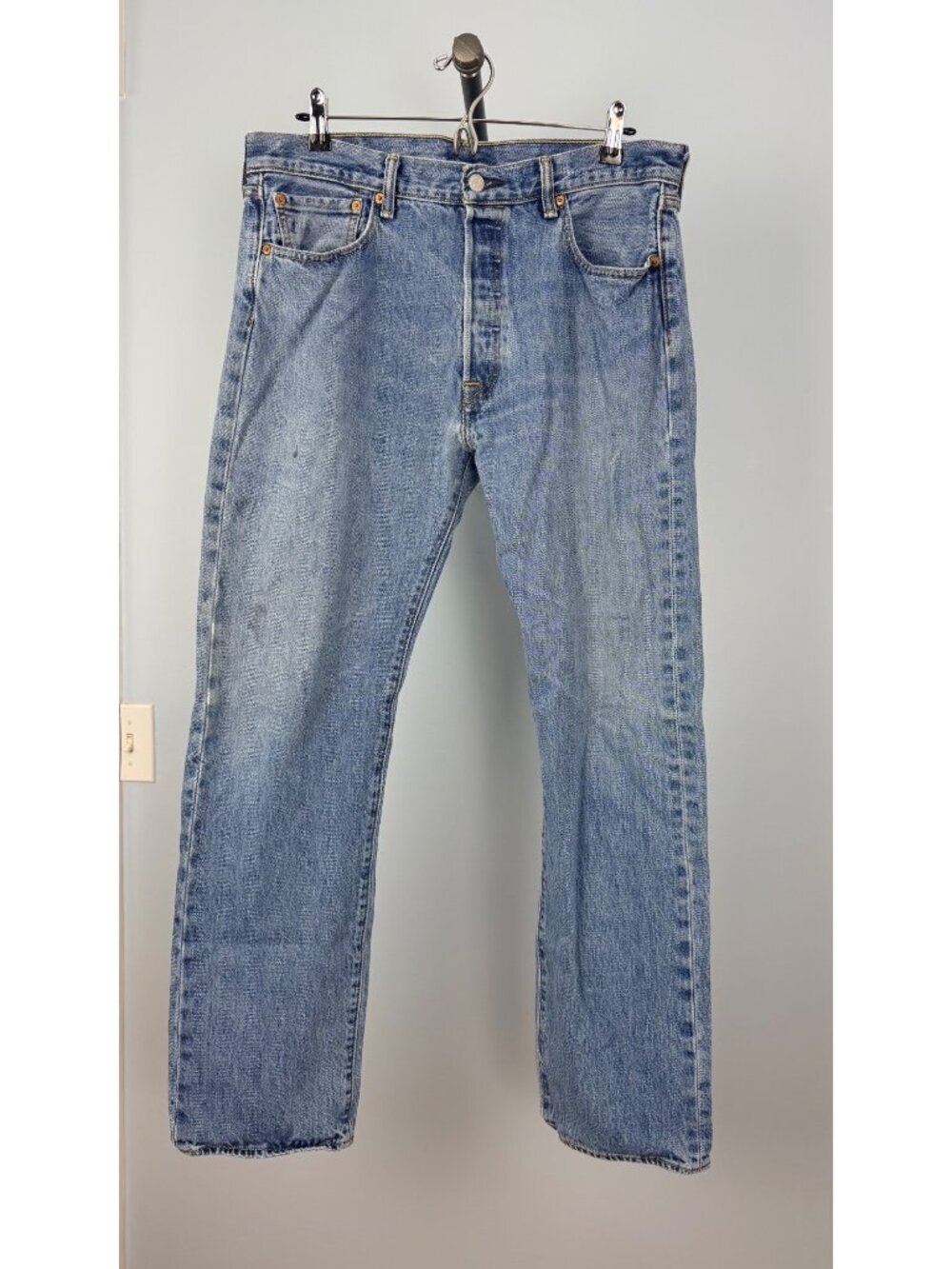 Levis 501 Original Fit Button Fly Jeans W34 L32 Light Blue Denim Distressed